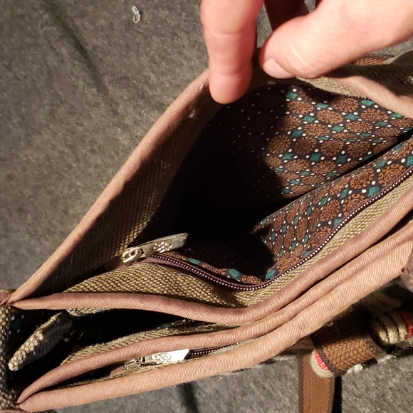 Lily Handmade Canvas crossbody bag - Picture 8 of 10